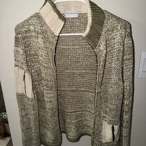 Women's Green Sweater